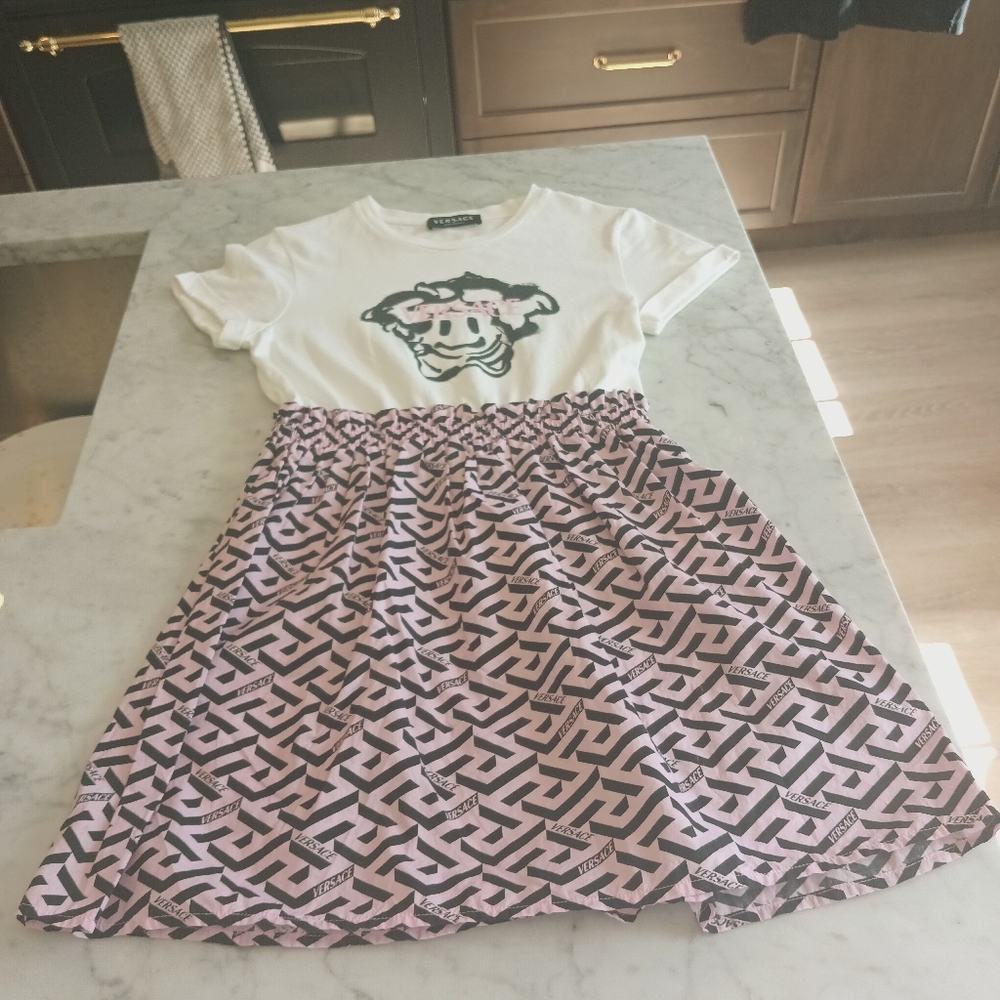 VERSACE KIDS Medusa Tag La Greca dress White/Pink